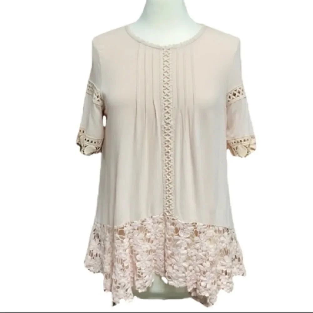 Lumie Blush Lace Swing Short Sleeve Top Size XS